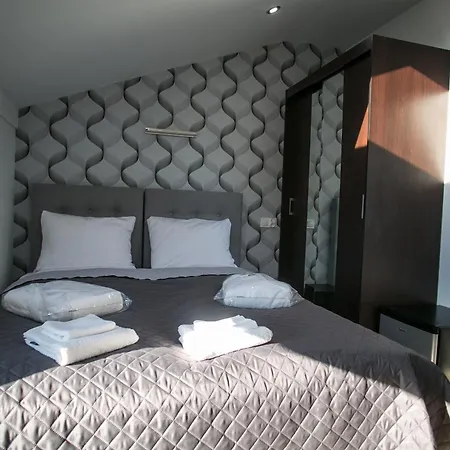 호텔 Mazury 2 *